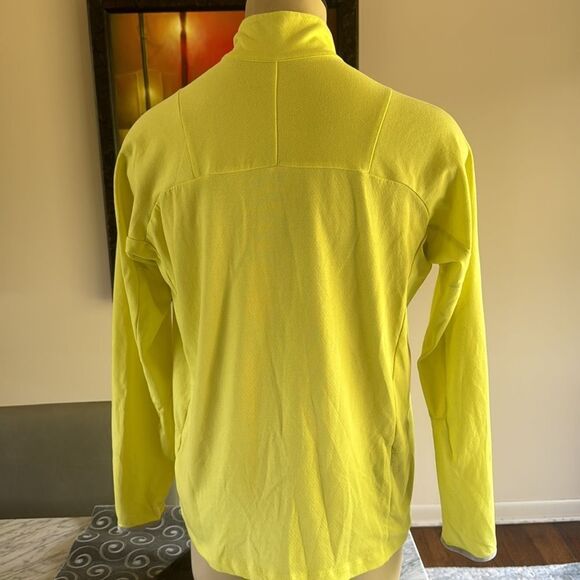 GapFit Mockneck Half-Zip Train Sweatshirt. Yellow Limon. Large. - Picture 5 of 10